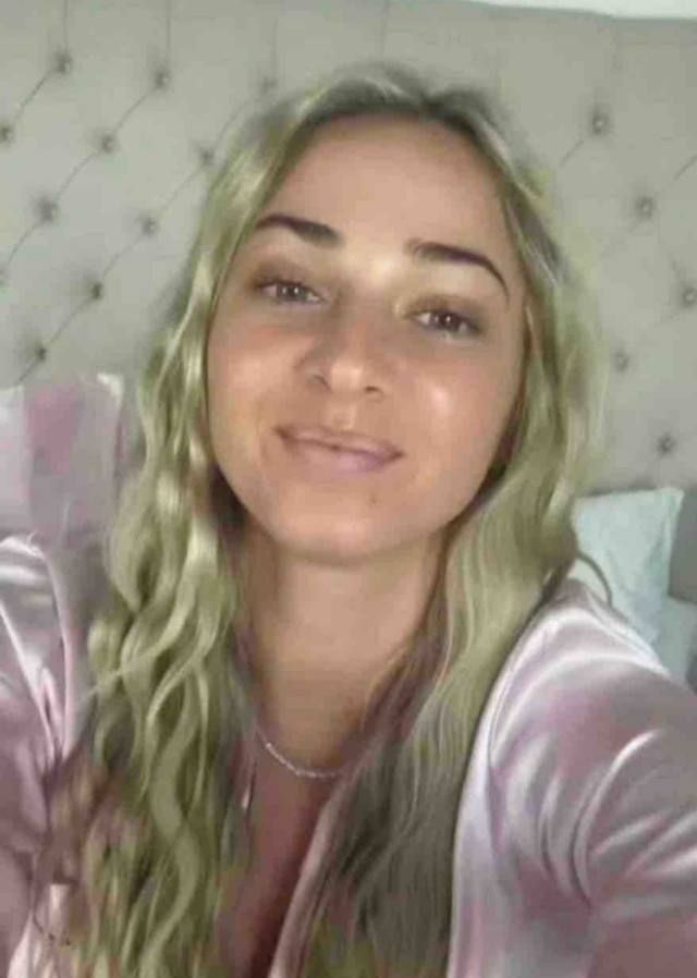 GFE, Bareback, Hand/Blowjob, riding and squirting, Threesome, 420 friendly, Party favors, Partying, Doggy/reverse cow girl - Image 3